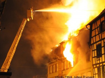 Feu dans un immeuble ancien